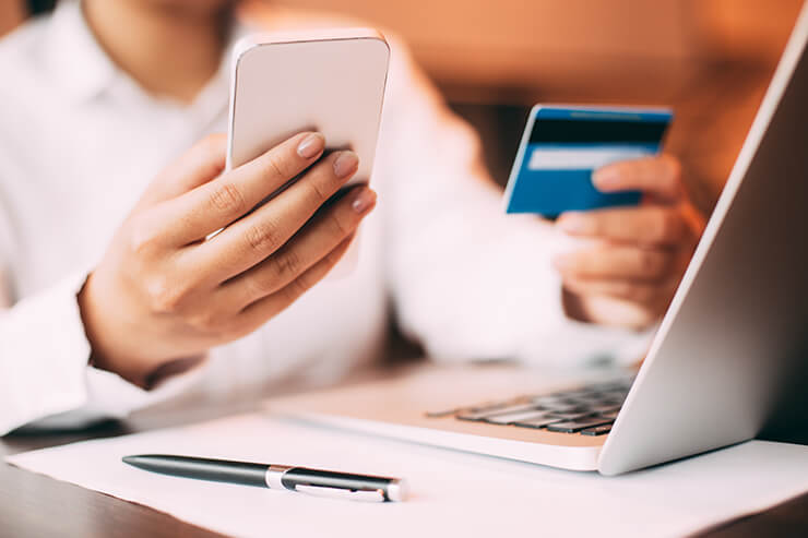 土日に営業していないクレジットカード現金化はあまりよくないので避けよう